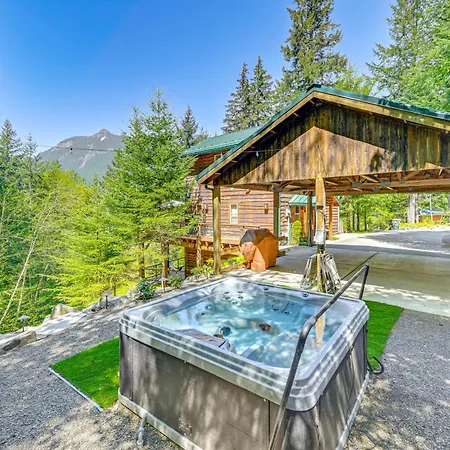 Grizzly Tower Packwood Cabin With Forest Views!